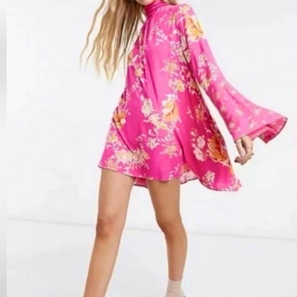 Free People Bell Sleeve Floral Tate Tunic Dress
Size Medium - Picture 3 of 11